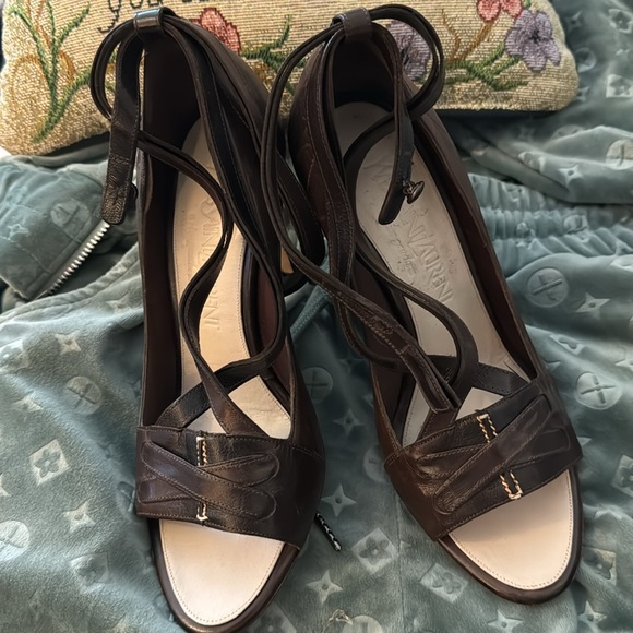 Yves Saint Laurent Slingback Peeptoe Heels Tie Detail - Picture 2 of 7